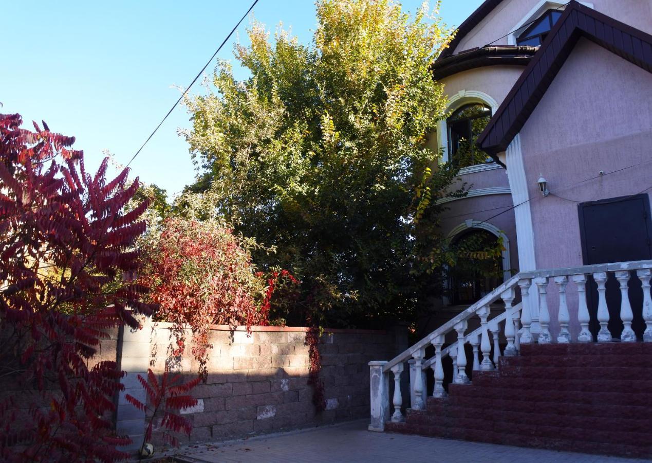 Almaty Backpackers Hostel Εξωτερικό φωτογραφία