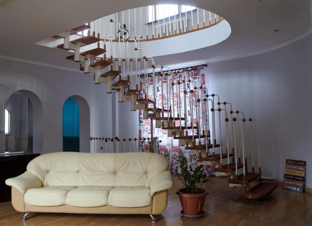 Almaty Backpackers Hostel Εξωτερικό φωτογραφία