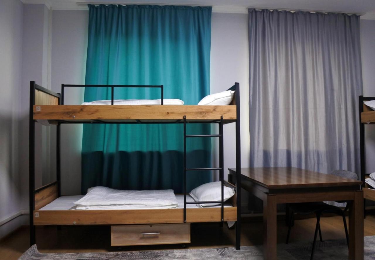 Almaty Backpackers Hostel Εξωτερικό φωτογραφία