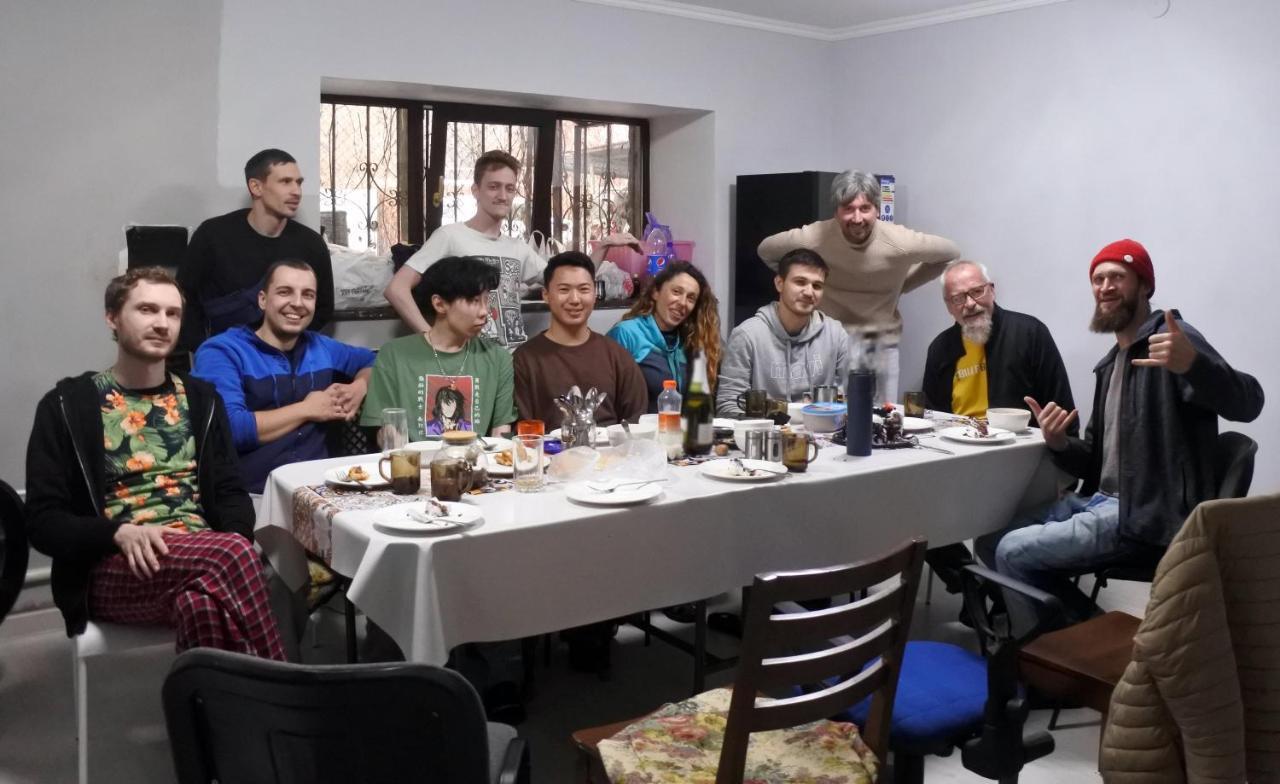 Almaty Backpackers Hostel Εξωτερικό φωτογραφία