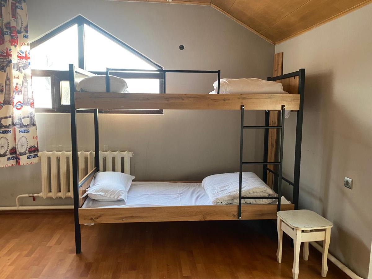 Almaty Backpackers Hostel Εξωτερικό φωτογραφία