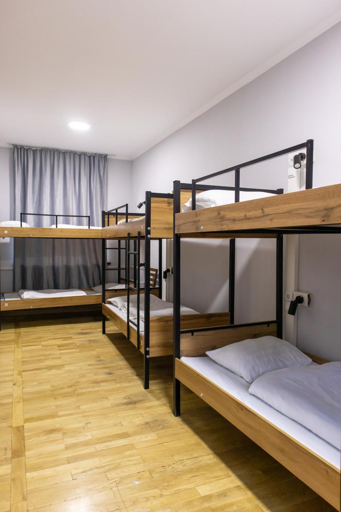 Almaty Backpackers Hostel Εξωτερικό φωτογραφία