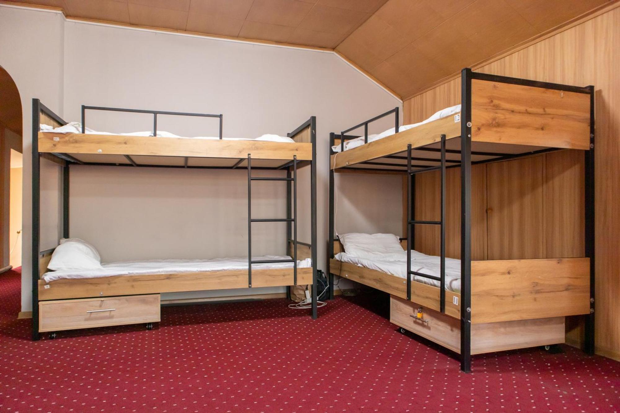 Almaty Backpackers Hostel Εξωτερικό φωτογραφία